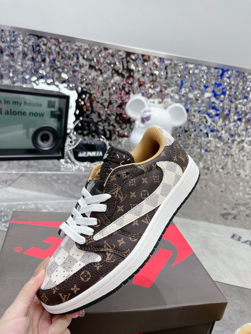 Louis Vuitton Sneakers